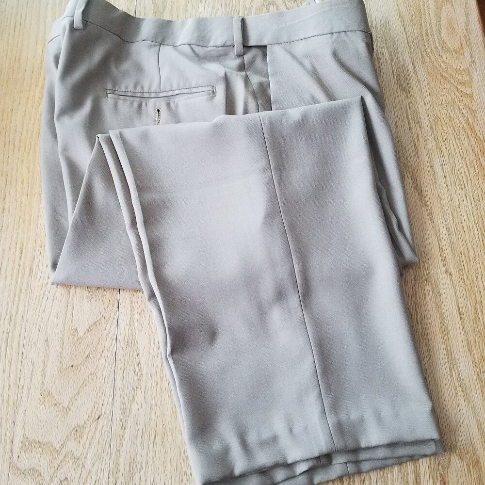 Haggar Tan Pants Size 34 x 25